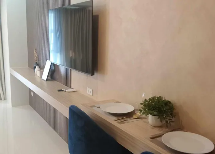Deluxe Studio